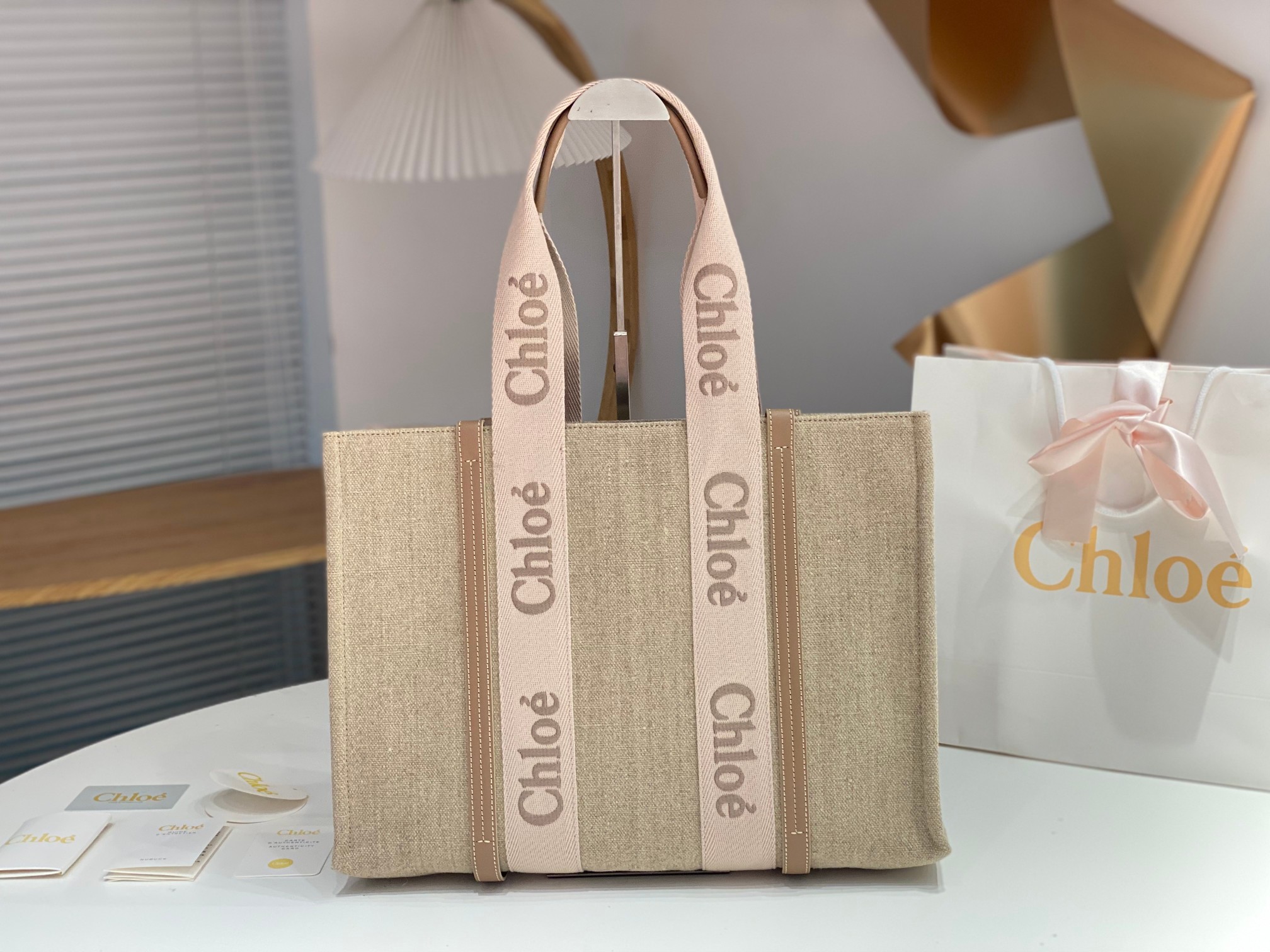 Chloe Large Woody Tote Bag In Linen